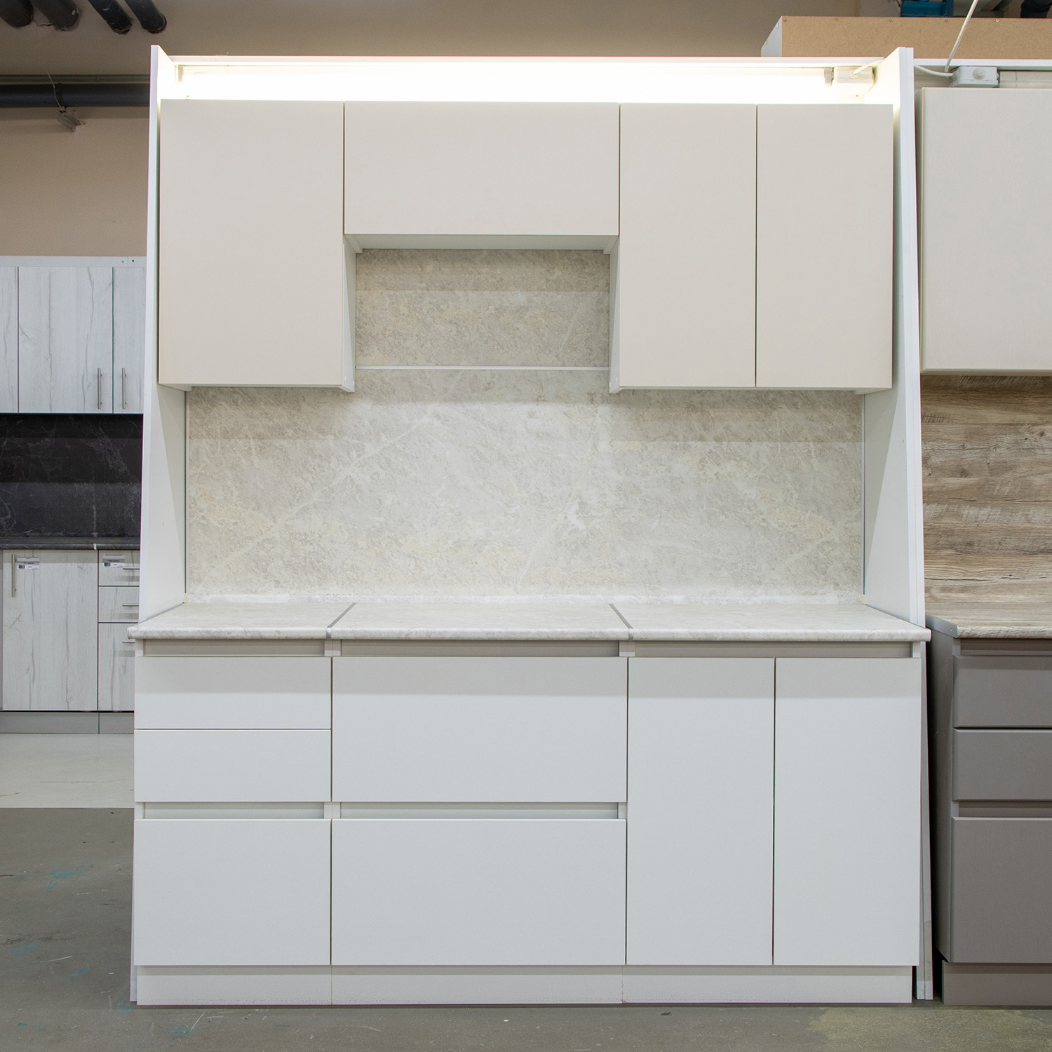 Шкаф навесной 400х676х290 мм BROZEX-WOOD Стиль, с дверцей, белый / светло-бежевый