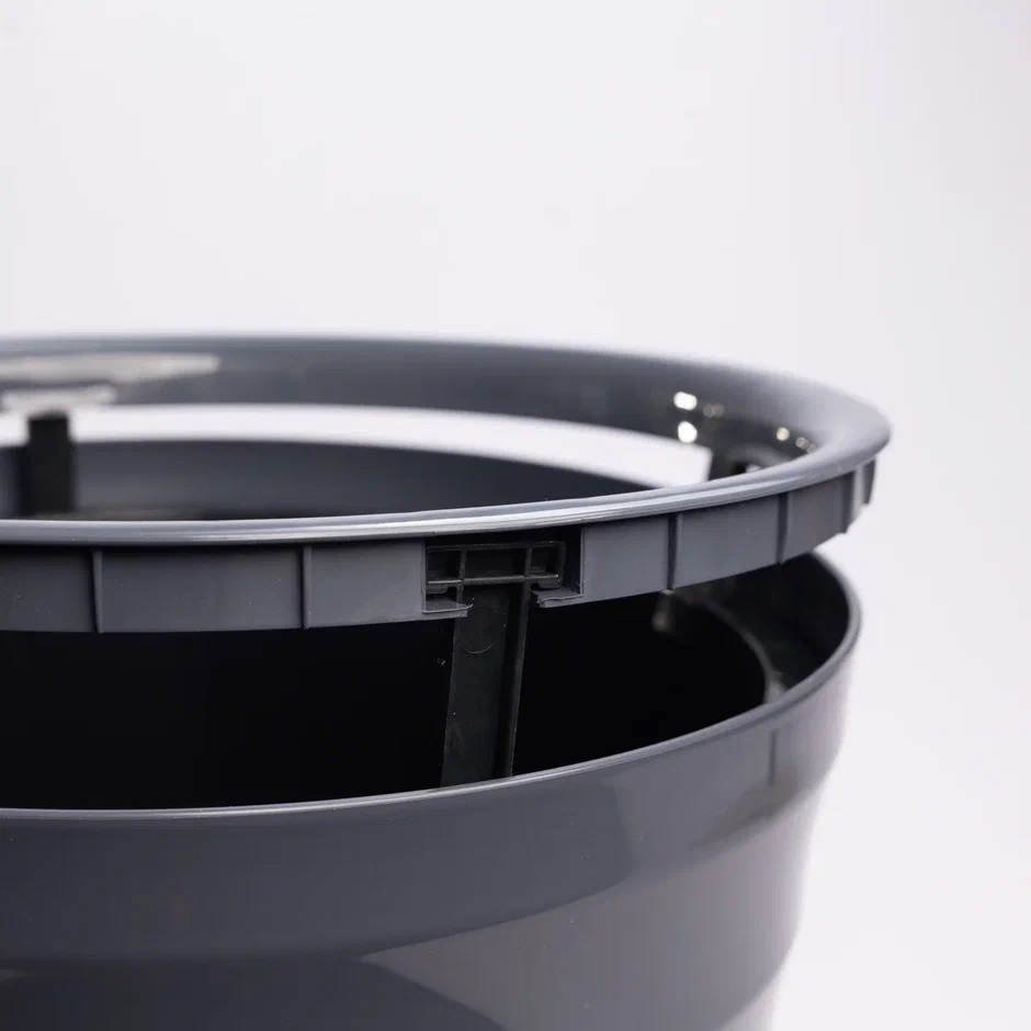 Кашпо пластм. "Лаура" 16,6л d верха 300мм h300мм со вставкой Черный ЛР30-75*1