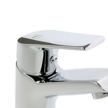 Смеситель для умывальника Milardo Nelson, короткий излив, рычажный Смеситель для умывальника Milardo Nelson, короткий излив, рычажный